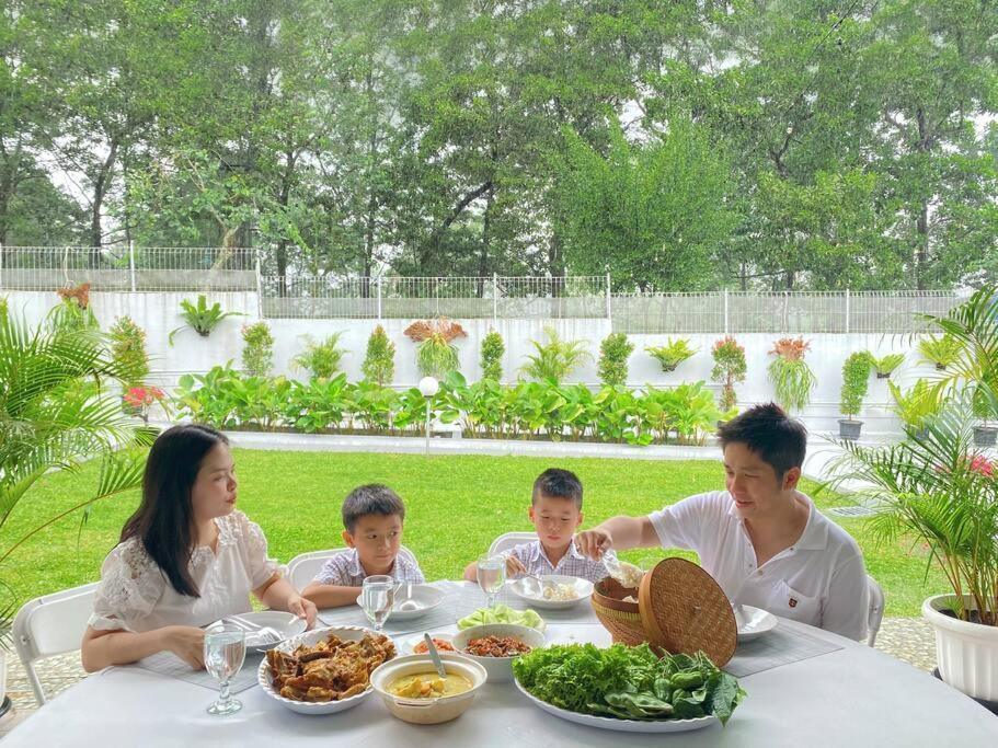 Garden Villa By Villapedia Bogor Ngoại thất bức ảnh